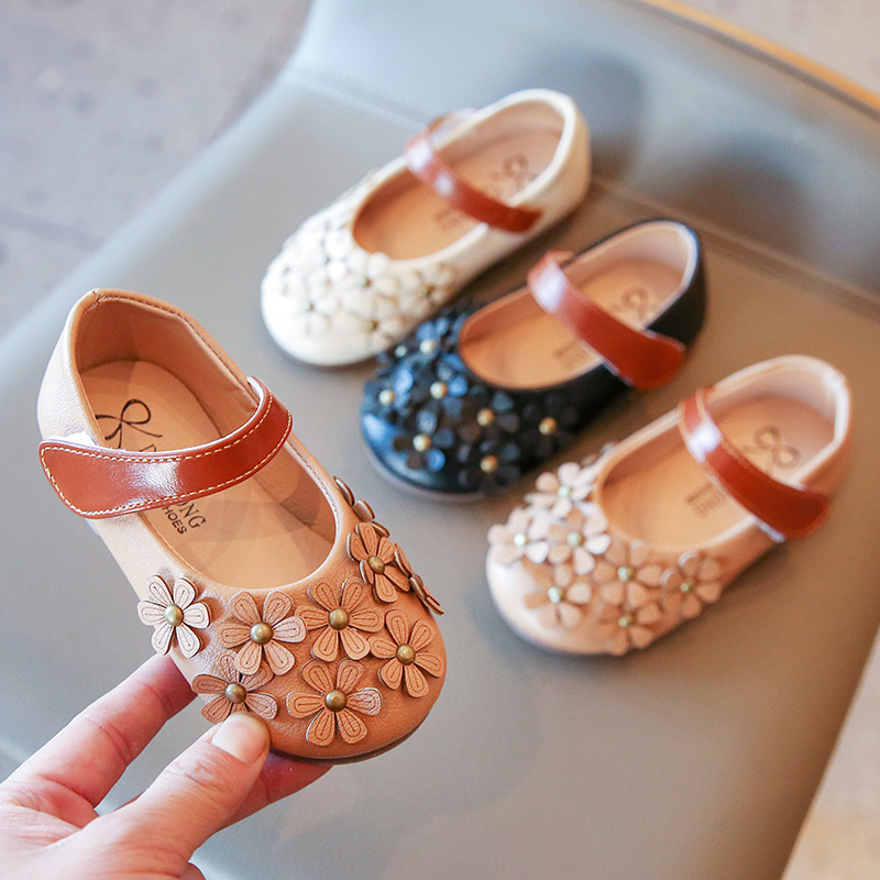 Spring and Autumn Princess Small Leather Shoes Flower Cute Square Mouth Shoes Velcro Wholesale Ladies and Girls' Leather Shoes Fashion Small Flower Flat Shoes Solid Princess Shoes Soft Sole Dance Shoes