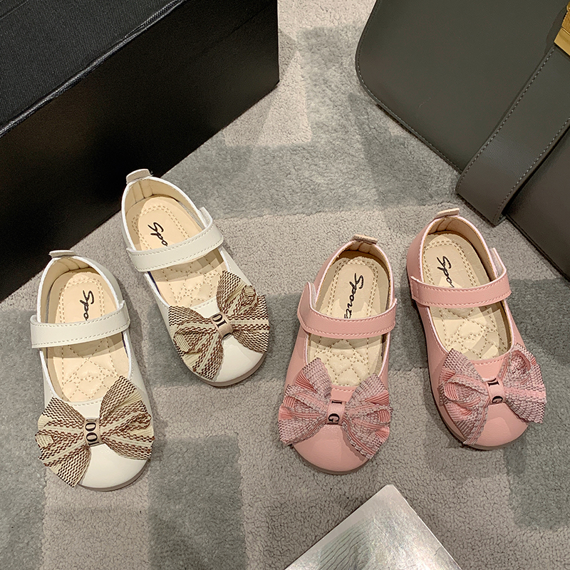 Giày trẻ em gái Giày công chúa Xuân Thu kiểu mới nhất dành cho trẻ em Đế mềm 100 chiếc nơ đơn Giày bé gái Đầu thu Giày tây