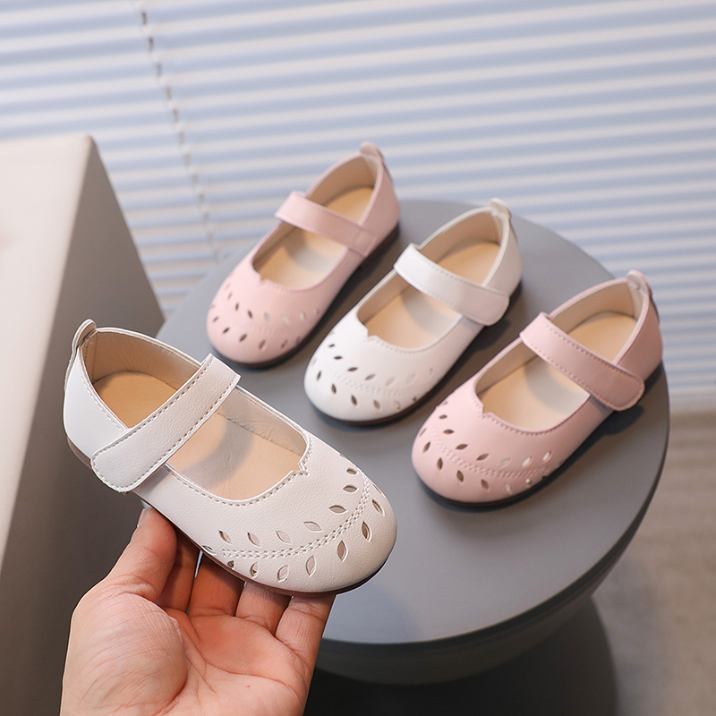 Girls' shoes Princess shoes Square mouth shoes Spring and Autumn New Children's Soft Sole Versatile Single Shoes Little Girls' Early Autumn Fashionable Leather Shoes Hollow Boat Shoes